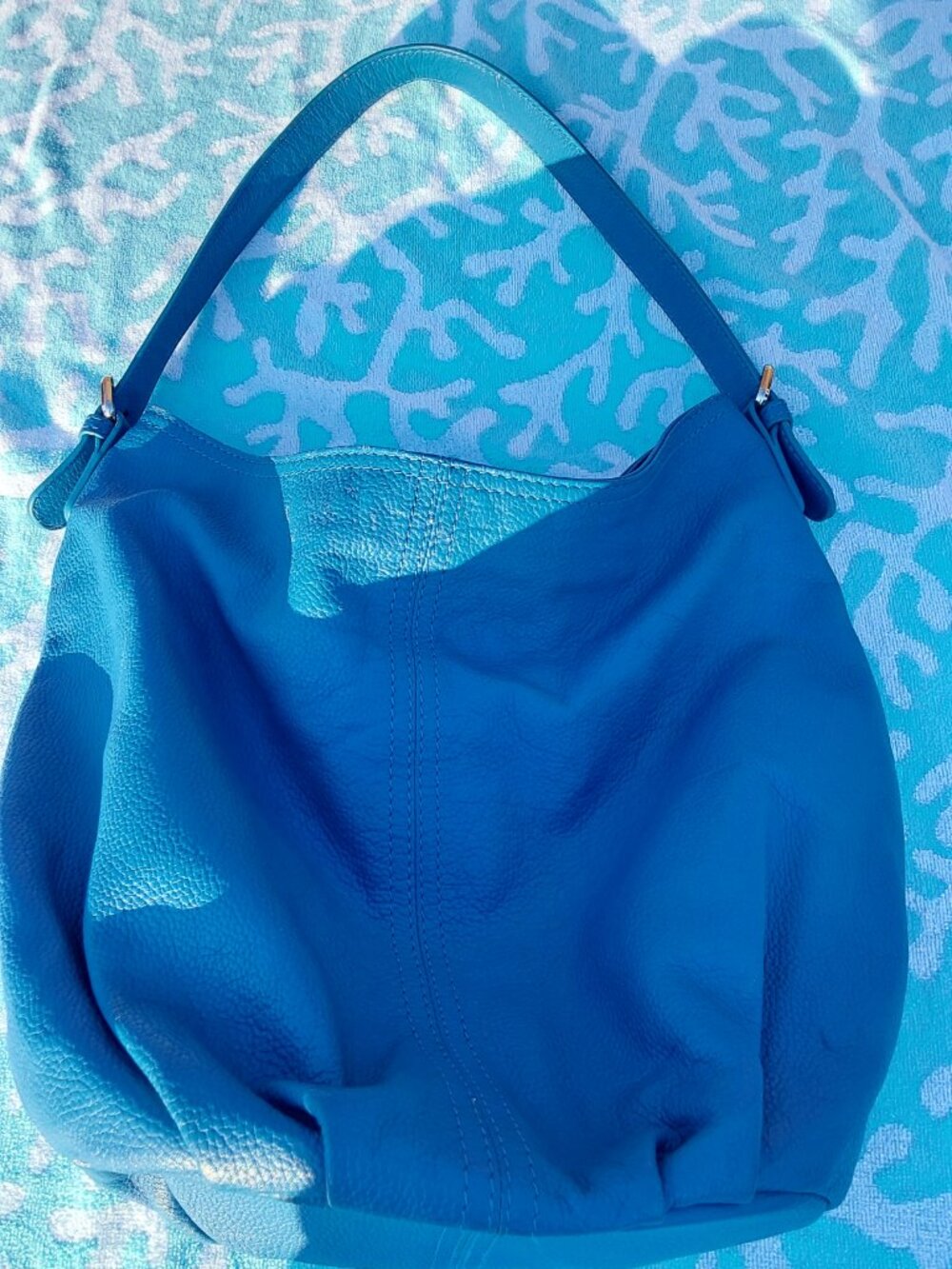 2015 HADAKI BLUE LEATHER HOBO BAG - Picture 4 of 16